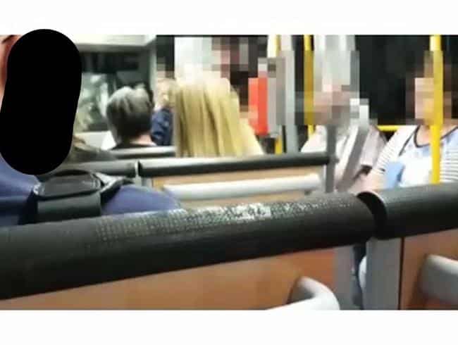 Megakrank!!!Public Handjob in der Straßenbahn+XXL Cumshot*