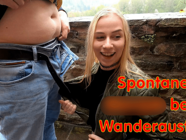 Spontaner Blowjob beim Wanderausflug