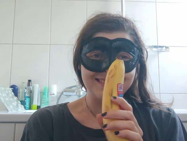 Coco und die Banane! Ich mache meinem Namen alle Ehre!