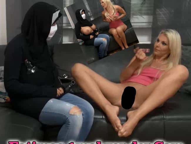 Aische`s Sex-Schule... Fatimas 1mal vor der Cam