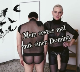 Domina fickt mich mit einen riesen Strapon bis zum Orgasmus !!!!