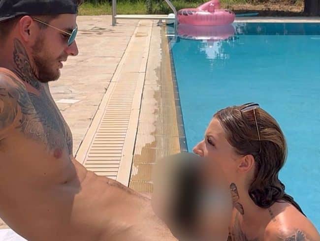 Blowjob am Pool mit Gesichtsbesamung